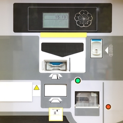 노리개 활용 현금입출금기