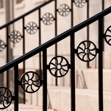 꽃문 활용 계단 난간대