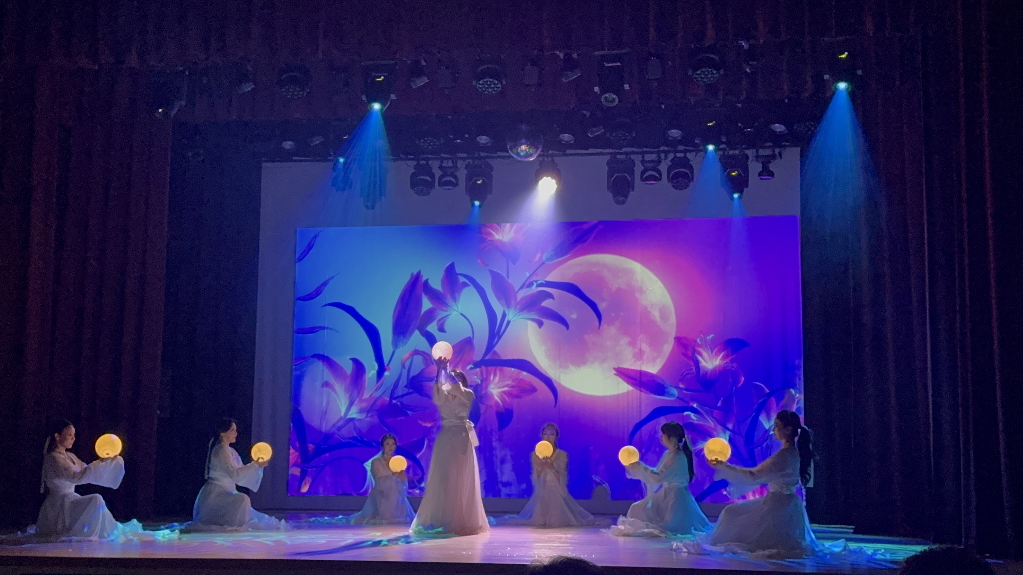 퓨전국악밸리댄스의 퍼포먼스