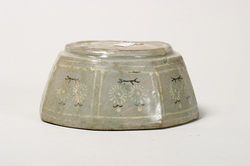 청자상감국화문팔각접시(17785)