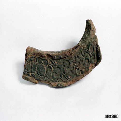 연화문암막새편(23499)