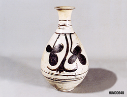 분청사기 철화 덩굴문 병(57787)