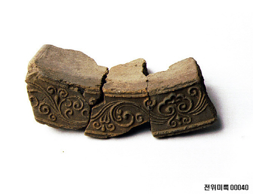 인동덩굴문암막새(61285)