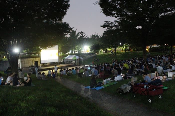 시민들이 영화 패딩턴을 관람하고 있다 ⓒ 문화포털 기자단 이상국