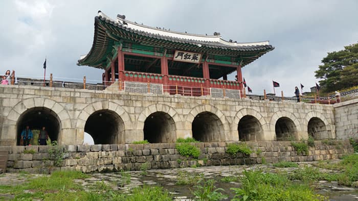 수원화성 북수문인 화홍문 ⓒ 문화포털 기자단 한정규 수원화성 북수문인 화홍문 ⓒ 문화포털 기자단 한정규