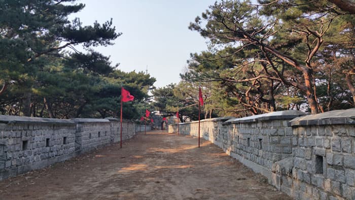 수원화성 용도, 화양루 가는 길 ⓒ 문화포털 기자단 한정규 수원화성 용도, 화양루 가는 길 ⓒ 문화포털 기자단 한정규