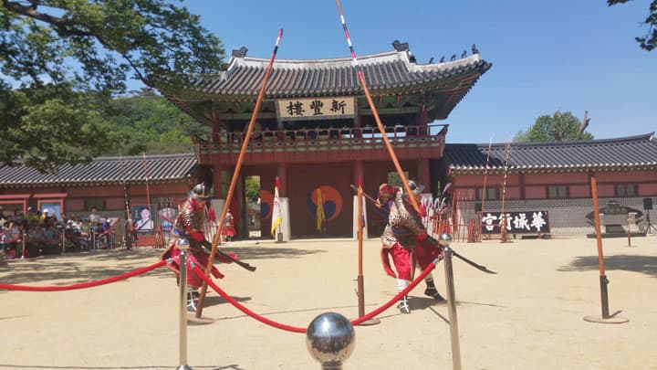 호젓한 화성행궁의 화려한 낮과 밤 & 무술과 예술