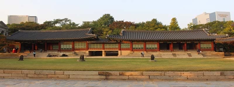묵은해와 새해가 마주하는 길목, 덕수에서 역사를 거닐다