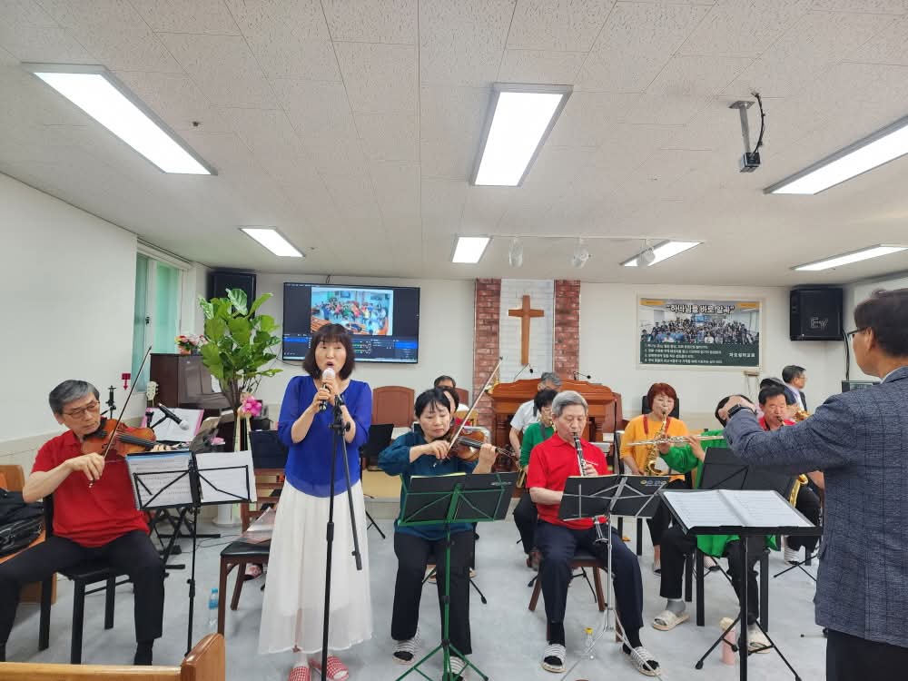 중증장애시설인 자오쉼터에서 공연과 봉사활동및 선물을 드리고왔다